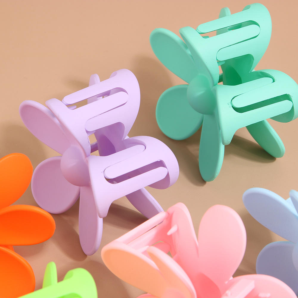 3 Pieces Multicolor Flower Shape Hair Claw