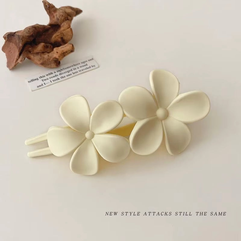 3 Pieces Korean Trendy Double Flower Hair Clips