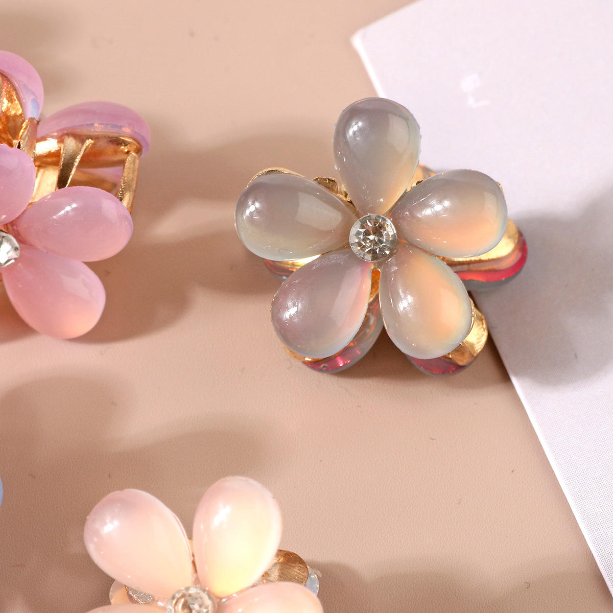 12 Pieces Multicolor Mini Flower Hair Claw